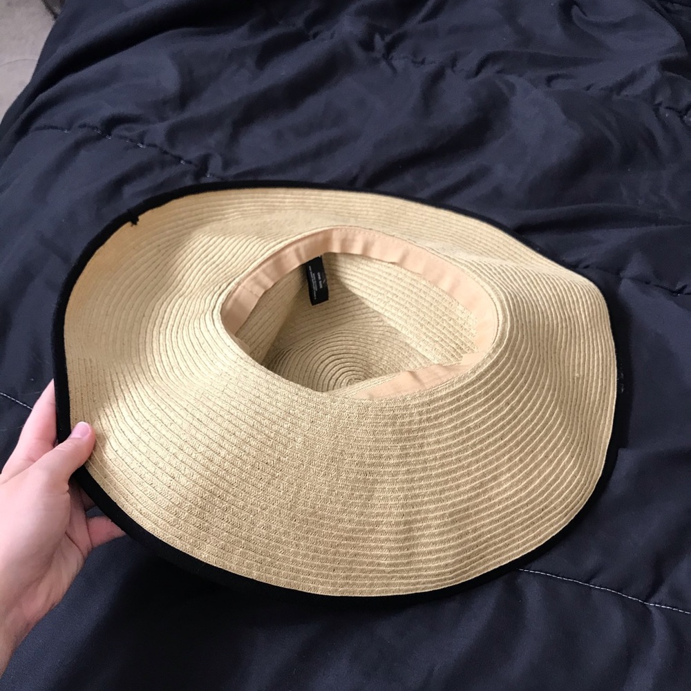 Sun Hat - Picture 2 of 3